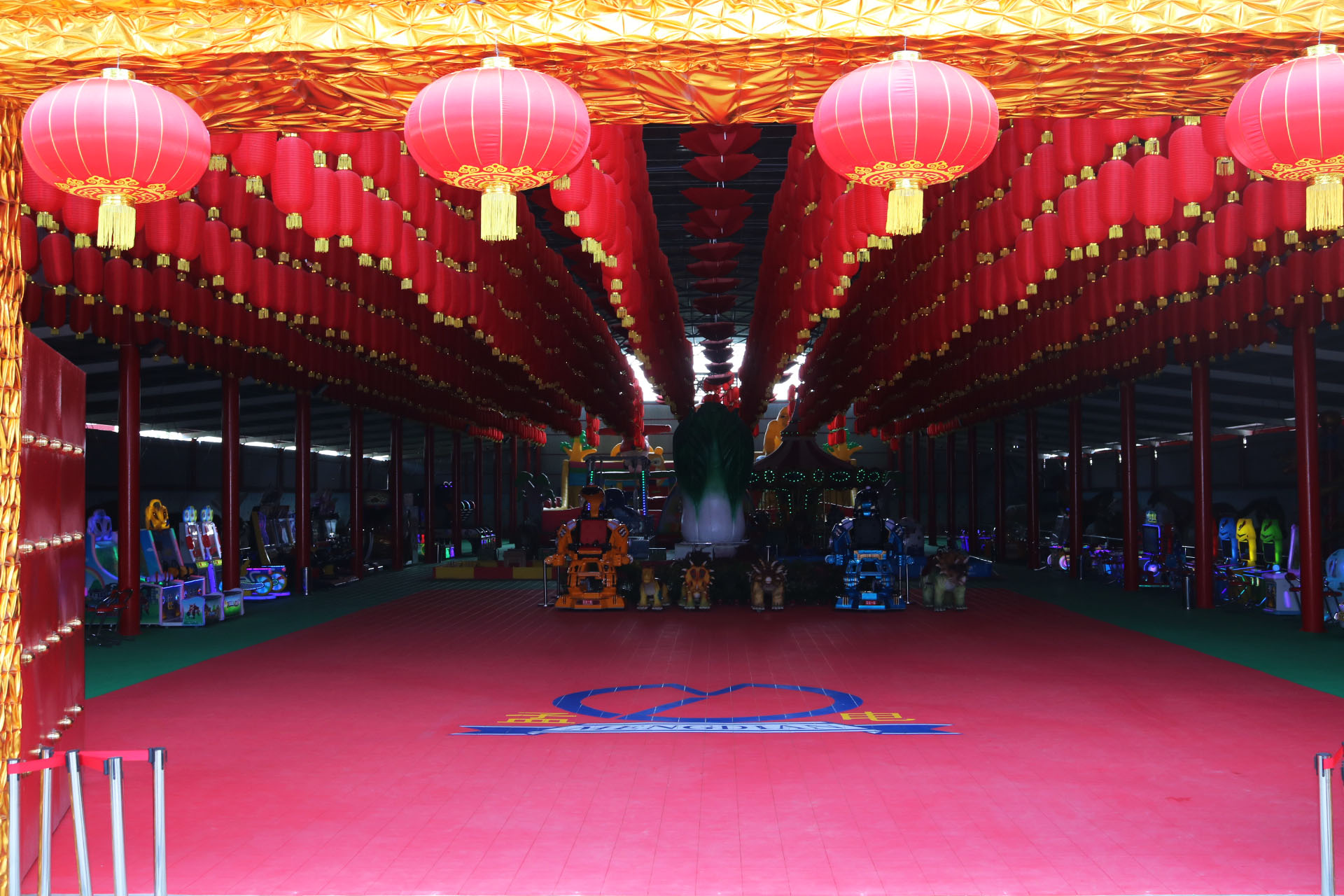 别样风景 | 惊现室内游乐场