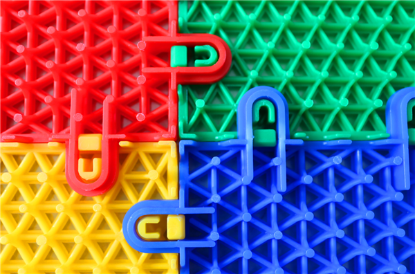 睿学卓艺悬浮地板保养与维护小常识