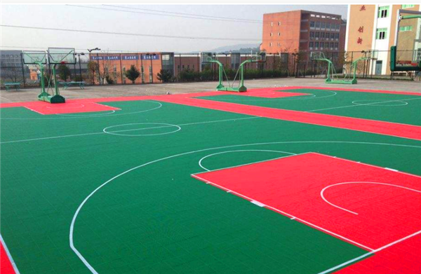 谨记这3种清洁办法可以延长悬浮地板的寿命