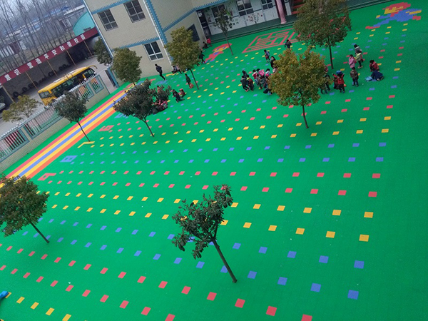 悬浮拼装地板厂家优势