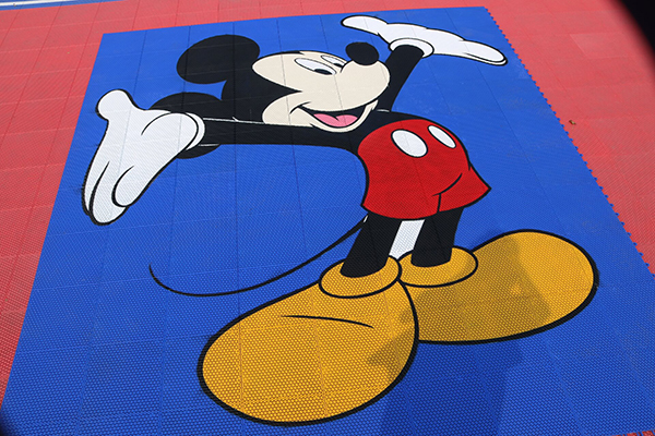  冬季悬浮地板的保养方法