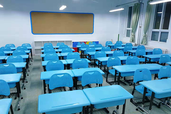 教室课桌椅和单人课桌椅有什么区别？